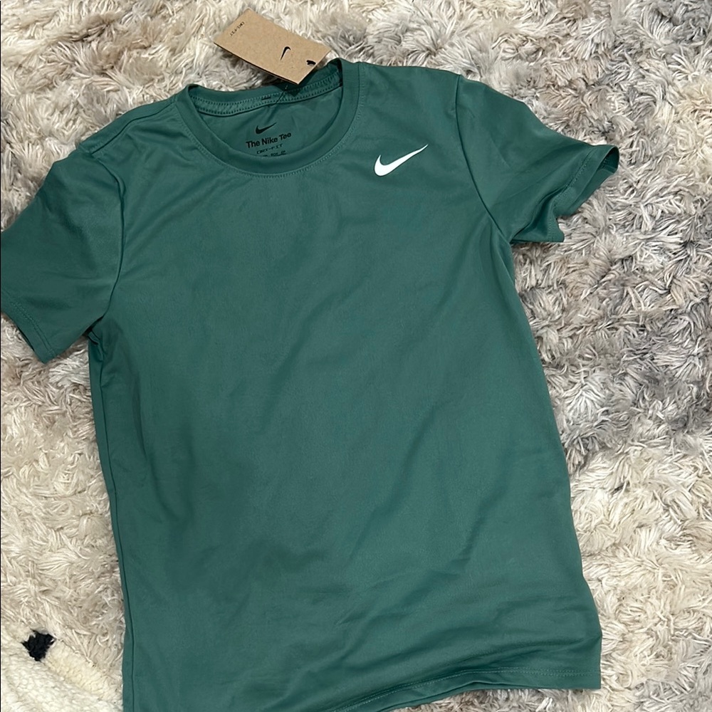 Nike women’s Green T-Shirt